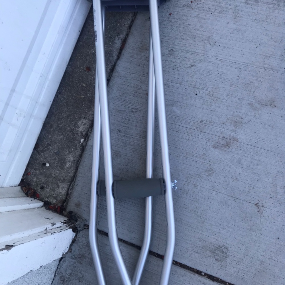 Light Gray Underarm Crutches - Comfortable Padded Grip